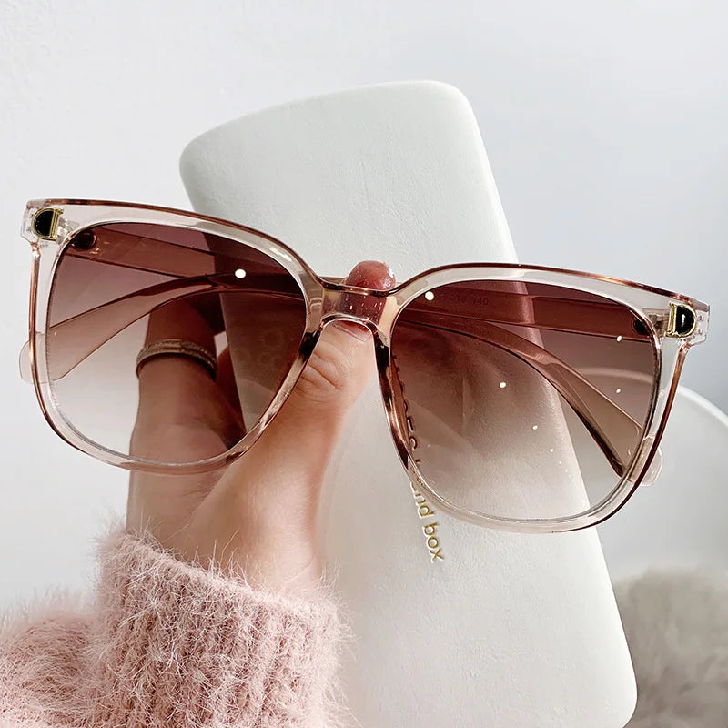 Chic Vintage Square Sunglasses for Women